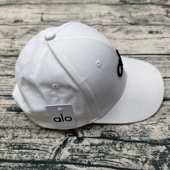 ALO Yoga Off-Duty Baseball Cap - Picture 3 of 5
